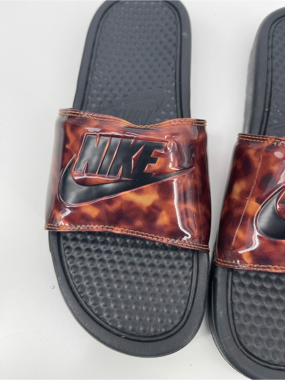 Nike Benassi JDI Print Black with Tortoiseshell Strap - Picture 3 of 6